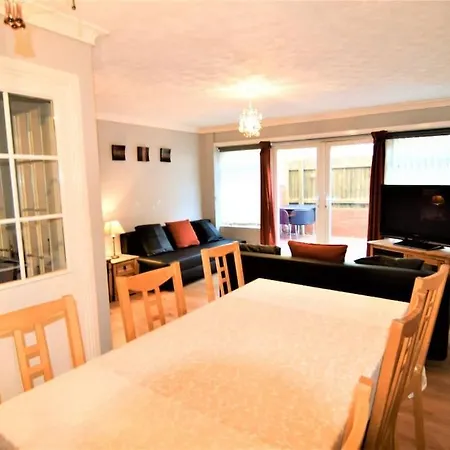 The Brum - Garden, Netflix, Bbq, 3 Tvs, Huge Lounge Or Quadruple Bedroom 2 Double Bedrooms * Birmingham