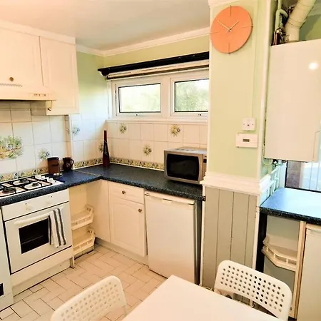 Ferienhaus The Brum - Garden, Netflix, Bbq, 3 Tvs, Huge Lounge Or Quadruple Bedroom 2 Double Bedrooms *